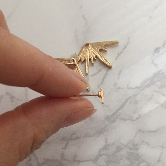 Gold Starburst Ear Jacket earrings - Picture 7 of 8